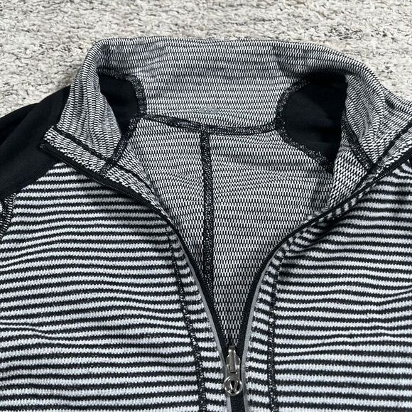 Lululemon Black Run U-Turn 1/4 Zip Pullover Reversible Stripe Women’s - Picture 4 of 7